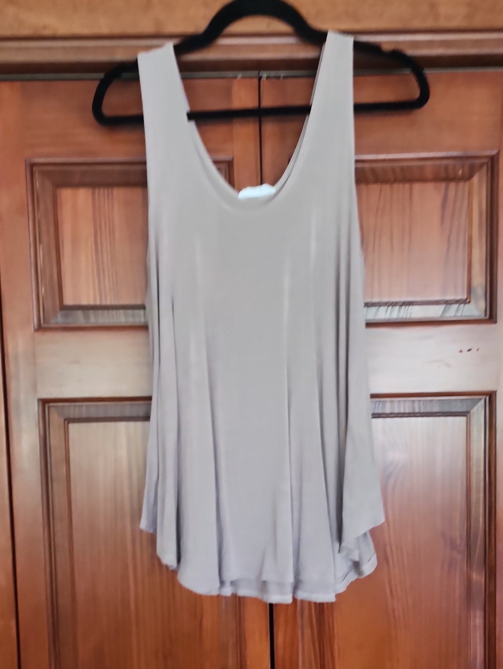 Stella Luce Taupe Scoop Neck Swing Tank